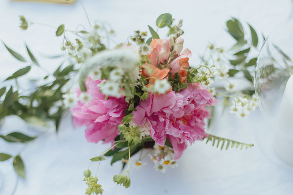 wedding table centerpiece flowers